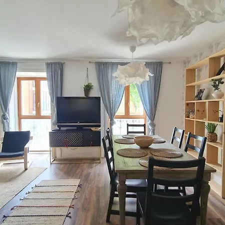 Basagoiti- Downtown And With Ocean Views *